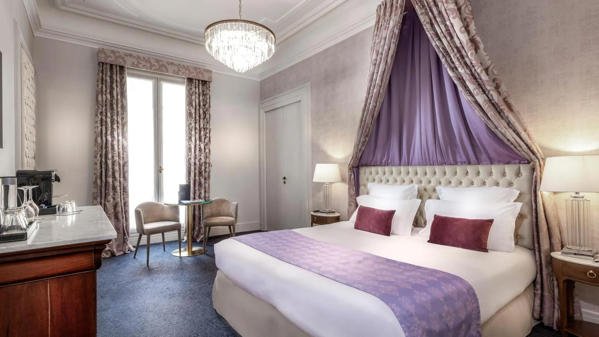 Hotel Claridge Paris location