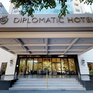 diplomatic-hotel.hotelsmendoza.com/