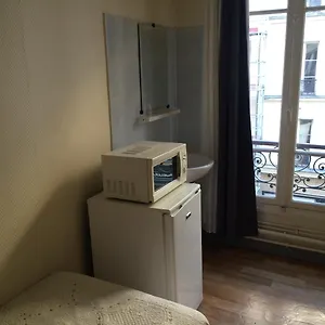 Au Royal Mad París