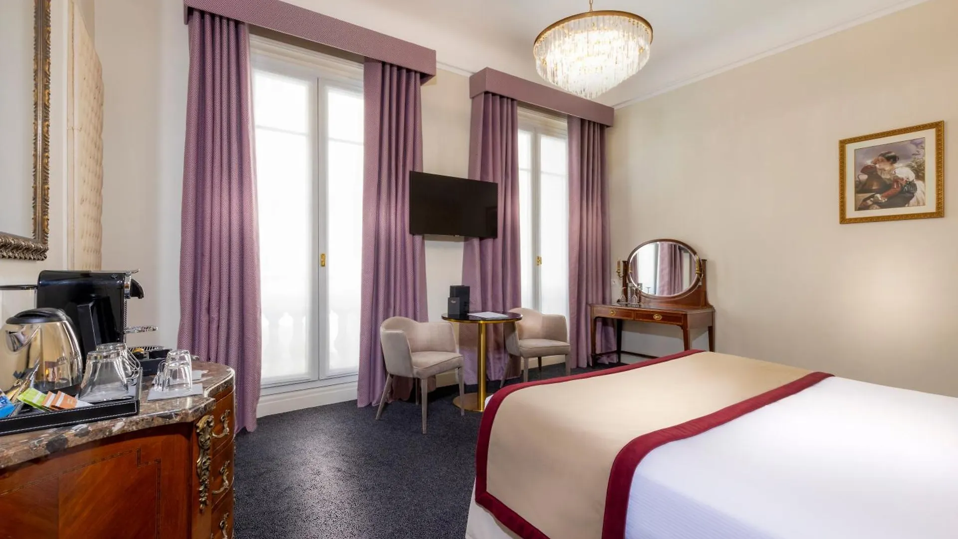 Hotel Claridge Paris 4*,