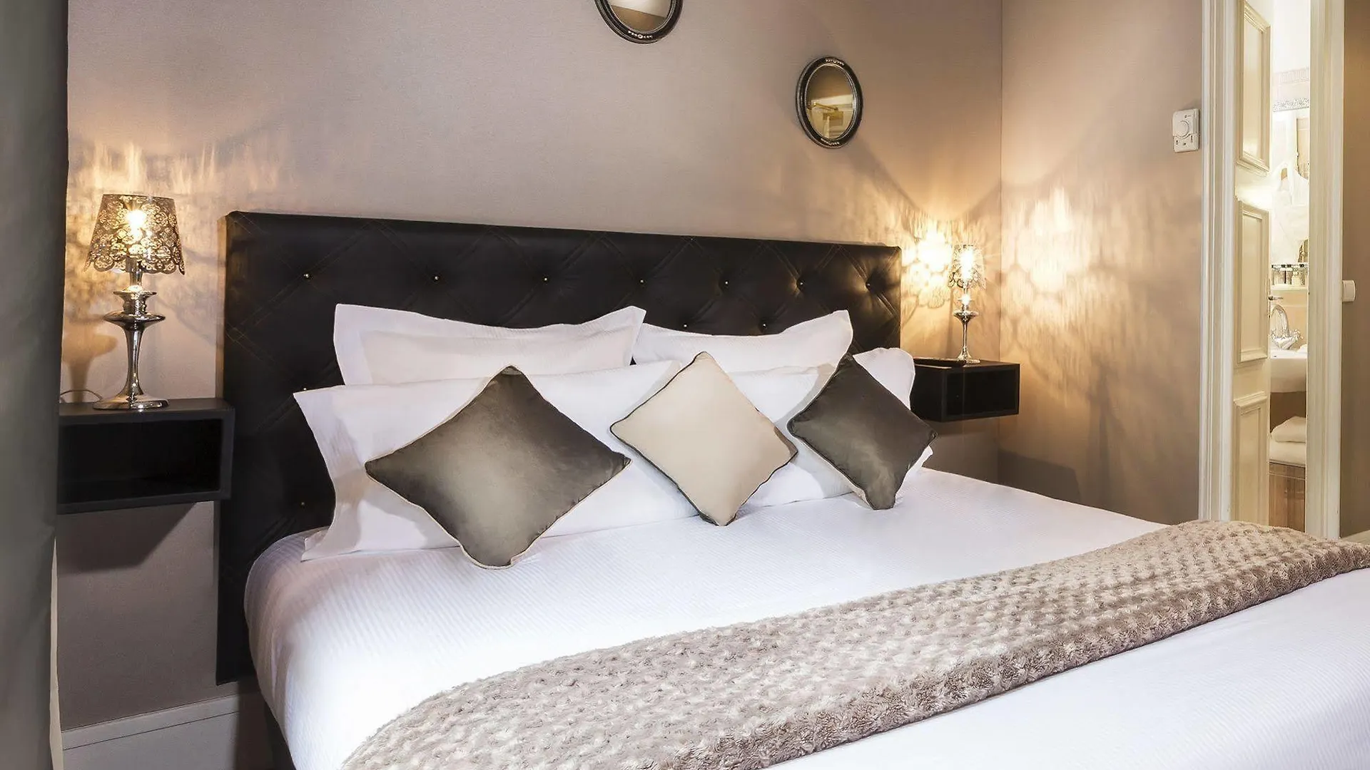 **** Hotel Hôtel Claridge Paris France